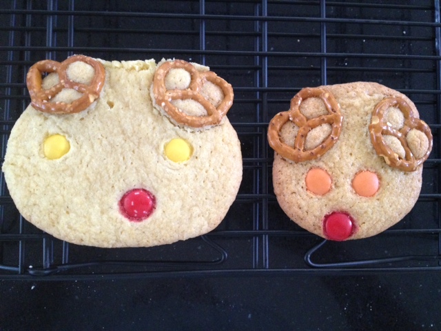 cookies-on-tray